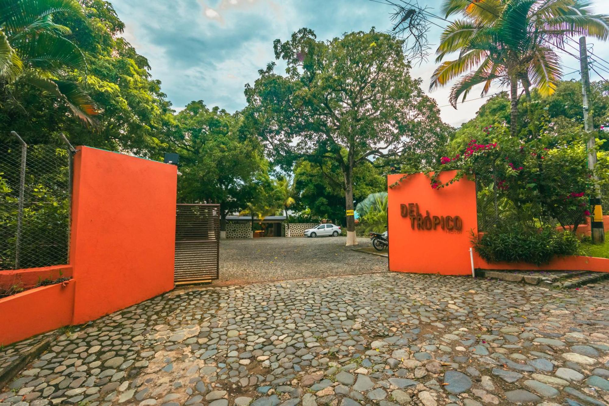 Del Tropico Hotel Sopetran Ngoại thất bức ảnh